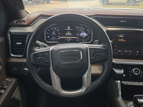 Used 2024 GMC Sierra 1500 Denali w/ Denali Reserve Package AWD/4WD image 18