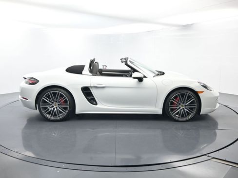 Used 2025 Porsche 718 Boxster S image 16