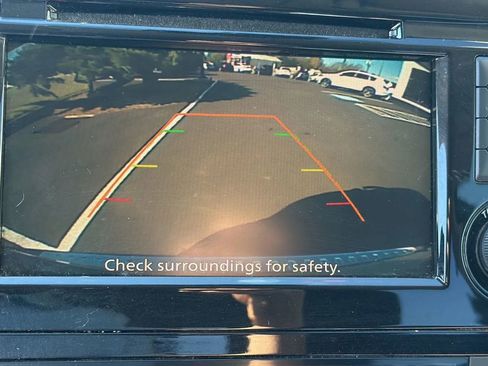 Used 2020 Nissan Rogue SV image 23