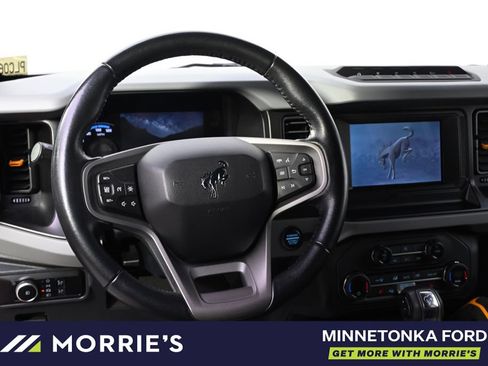 Used 2023 Ford Bronco Badlands w/ Sasquatch Package AWD/4WD image 12
