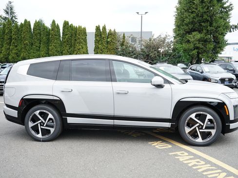 New 2026 Hyundai Ioniq 9 Limited image 3