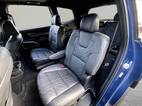 Used 2024 Kia Telluride EX X-Line AWD/4WD image 18