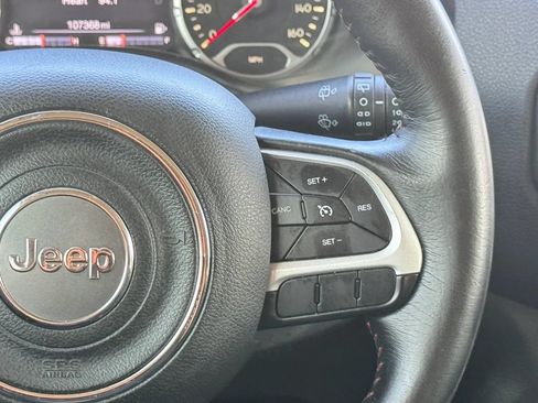Used 2016 Jeep Renegade Trailhawk AWD/4WD image 25