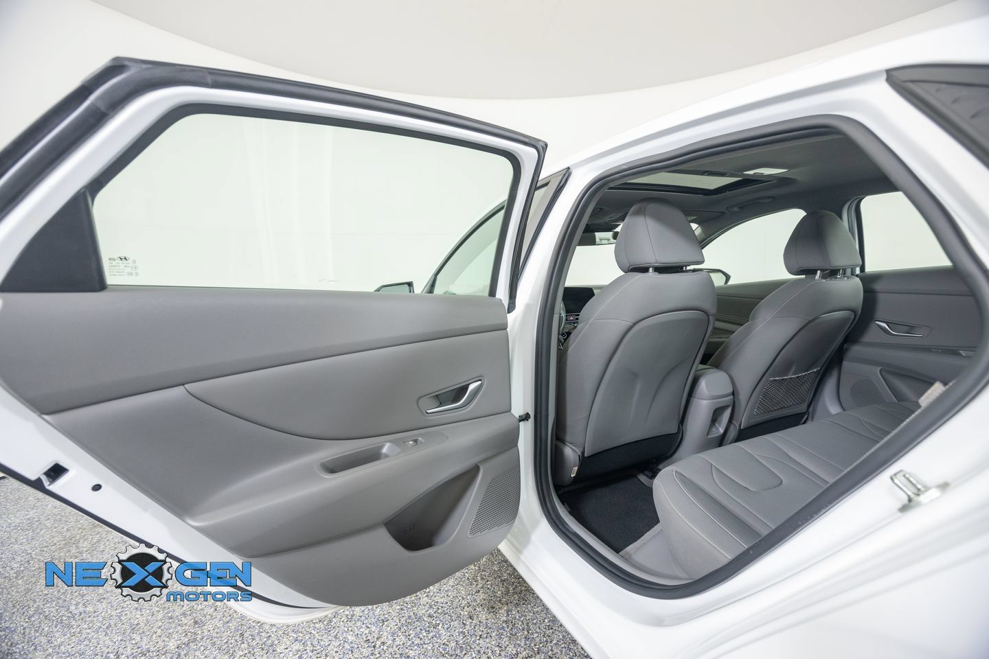 Used 2024 Hyundai Elantra SEL w/ Convenience Package FWD image 26