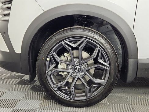 New 2026 Nissan Kicks SR w/ SR Premium Package AWD/4WD image 9