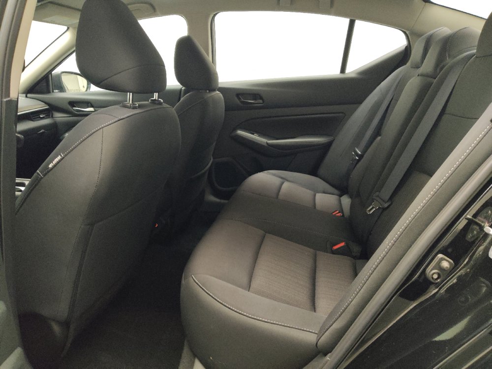 Used 2025 Nissan Altima 2.5 SV FWD image 18