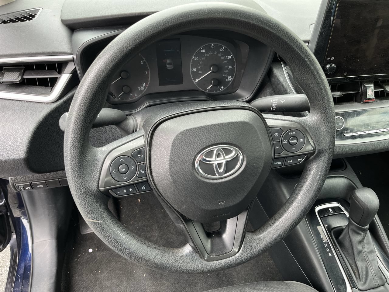 Used 2023 Toyota Corolla LE FWD image 5