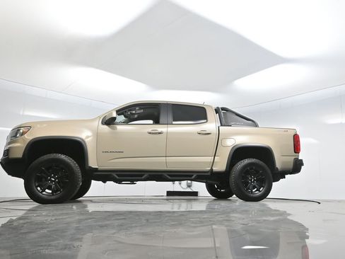 Used 2022 Chevrolet Colorado ZR2 w/ ZR2 Dusk Special Edition image 7