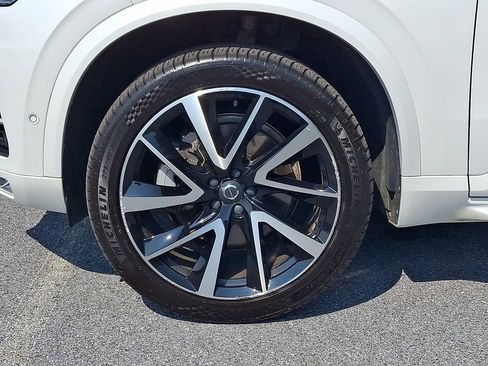 Used 2018 Volvo XC90 T6 Momentum w/ Convenience Package AWD/4WD image 8