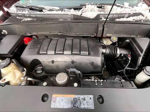 Used 2017 Chevrolet Traverse LT w/ Style and Technology Package image 10