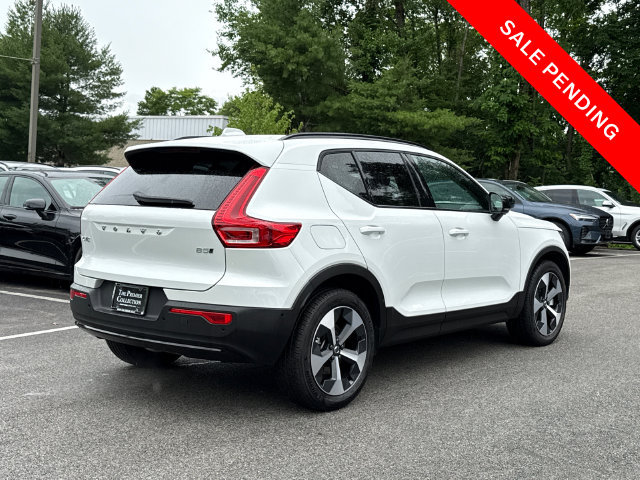 Used 2026 Volvo XC40 B5 Plus AWD/4WD image 4