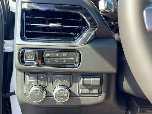 New 2026 GMC Yukon Elevation image 25