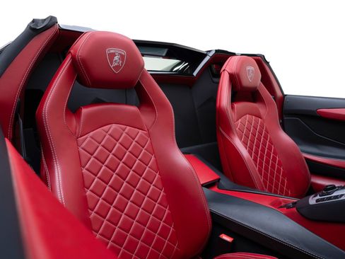 Used 2018 Lamborghini Aventador S AWD/4WD image 26