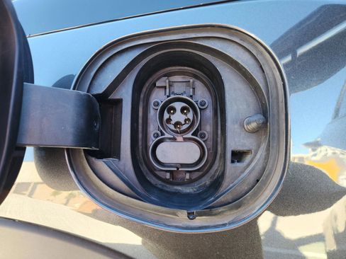 Used 2019 Chevrolet Bolt LT image 41