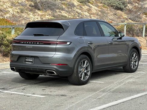 Certified 2024 Porsche Cayenne image 6