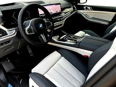 New 2026 BMW X7 xDrive40i w/ M Sport Package image 12