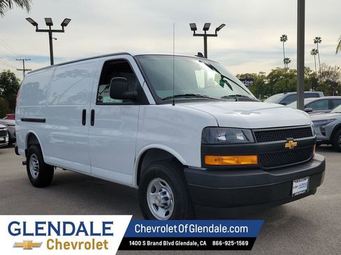New 2026 Chevrolet Express 2500 w/ Driver Convenience Package RWD image 10