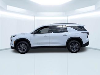 Used 2025 Chevrolet Traverse LT FWD video 2