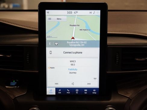 Used 2020 Ford Explorer Platinum w/ Premium Technology Package image 21