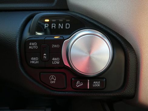 Used 2021 RAM 1500 Laramie w/ Off Road Group AWD/4WD image 26