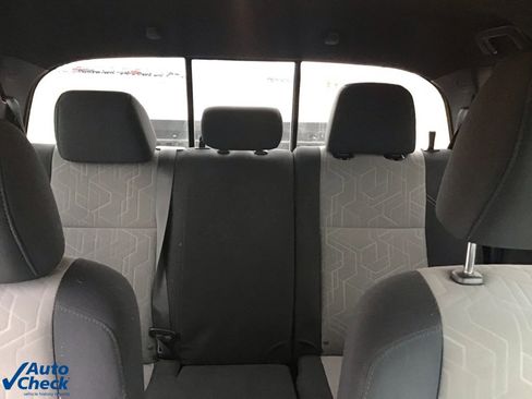 Used 2021 Toyota Tacoma TRD Sport w/ Technology Package image 17