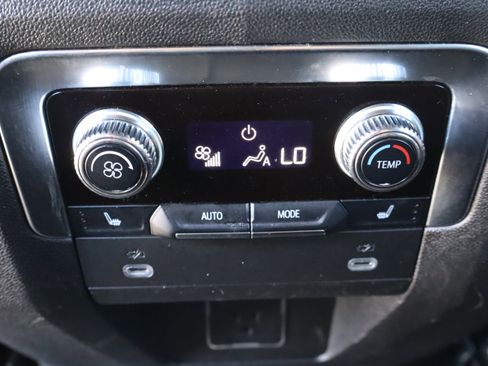 Certified 2024 GMC Yukon XL Denali image 33