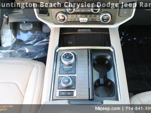 Used 2024 Ford Expedition Max Limited image 15