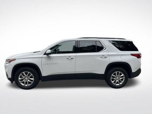 Used 2021 Chevrolet Traverse LT w/ LPO, Floor Liner Package AWD/4WD image 2