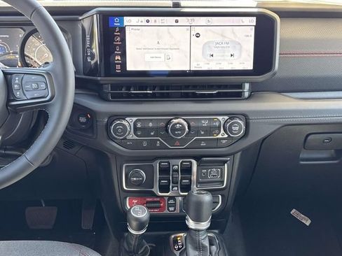 New 2026 Jeep Wrangler Unlimited Rubicon AWD/4WD image 12