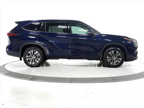 Used 2020 Toyota Highlander XLE image 13