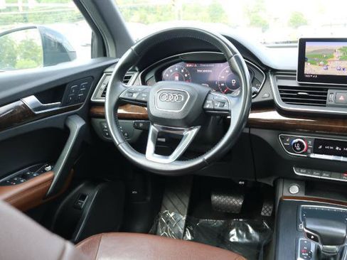 Used 2019 Audi Q5 2.0T Premium Plus w/ Premium Plus Package AWD/4WD image 24