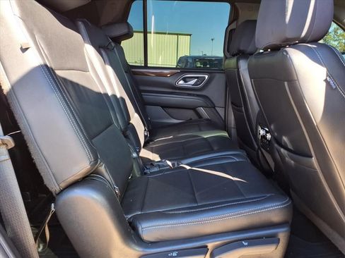 Used 2022 GMC Yukon SLE w/ Gmc Pro Safety Plus Package image 17