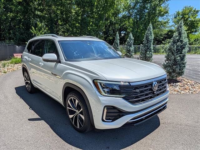 Certified 2024 Volkswagen Atlas SEL Premium R-Line AWD/4WD image 7