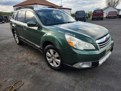 Used 2011 Subaru Outback 3.6R Limited w/ PWR Moonroof Pkg image 3