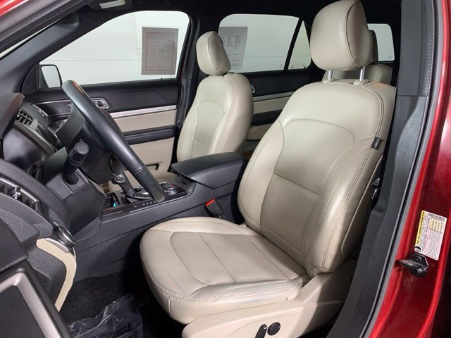 Used 2019 Ford Explorer XLT w/ Equipment Group 202A AWD/4WD image 22