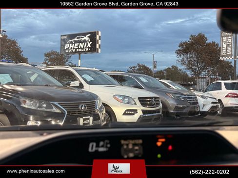 Used 2015 Toyota Prius C One image 36