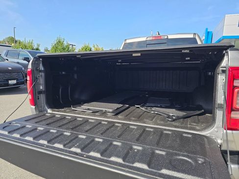 Used 2019 RAM 1500 Limited AWD/4WD image 18