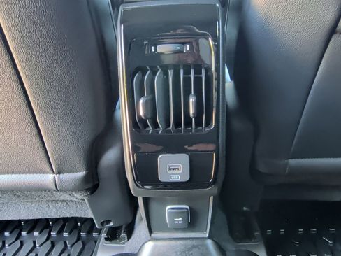 New 2026 Jeep Compass Latitude image 35