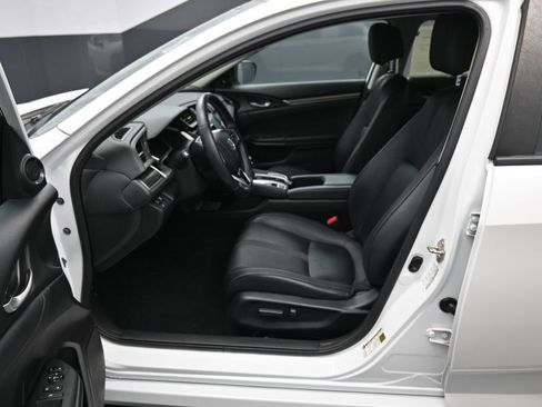 Used 2019 Honda Civic EX-L image 9