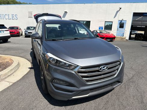 Used 2016 Hyundai Tucson Limited w/ Option Group 03 FWD image 14