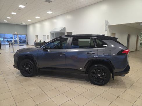 Used 2024 Toyota RAV4 XSE image 9