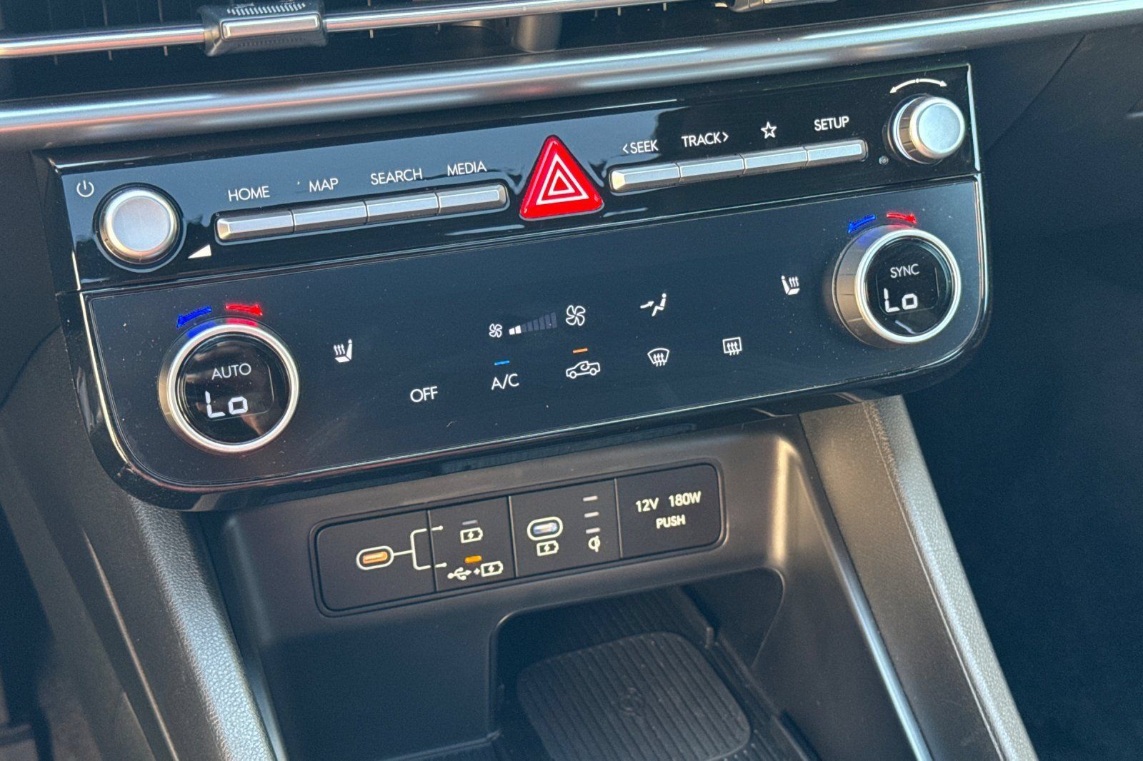 Certified 2026 Hyundai Santa Cruz SEL FWD image 22