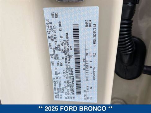 New 2025 Ford Bronco Badlands image 22