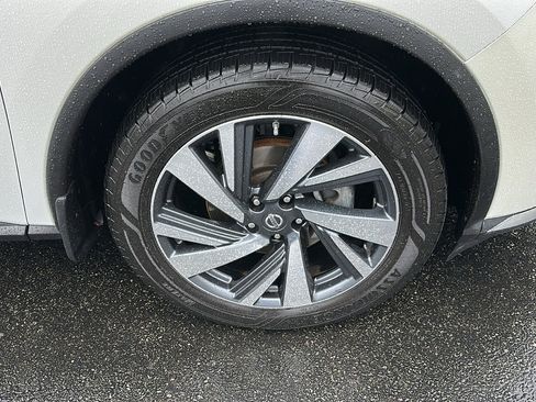 Used 2018 Nissan Murano Platinum image 9