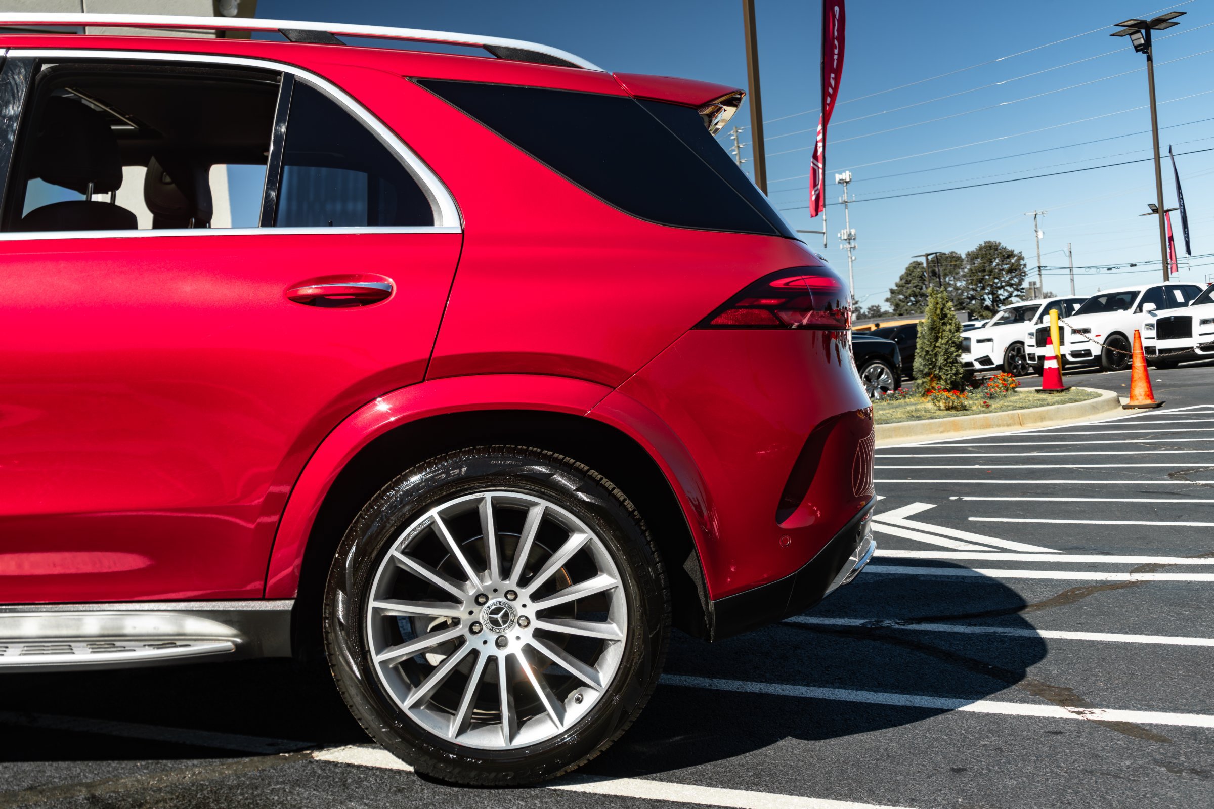 Used 2024 Mercedes-Benz GLE 350 4MATIC w/ AMG Line Exterior image 22
