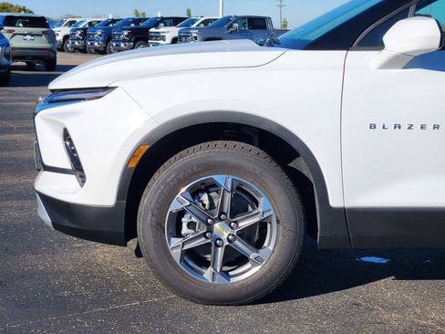 New 2026 Chevrolet Blazer LT w/ Convenience Package FWD image 7