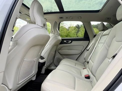 Used 2021 Volvo XC60 T5 Inscription w/ Advanced Package FWD image 28