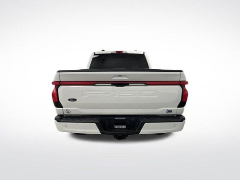 Used 2022 Ford F150 Lightning Lariat image 14
