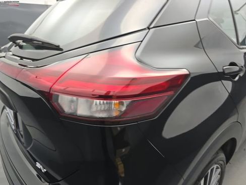 Used 2024 Nissan Kicks SV image 19