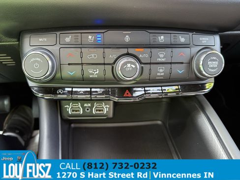 Used 2024 Dodge Durango GT image 29